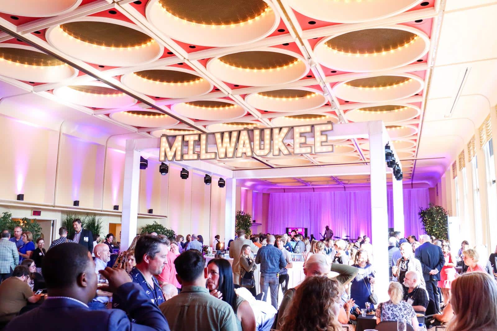 Milwaukee Event venue for corporate meetings and parties.